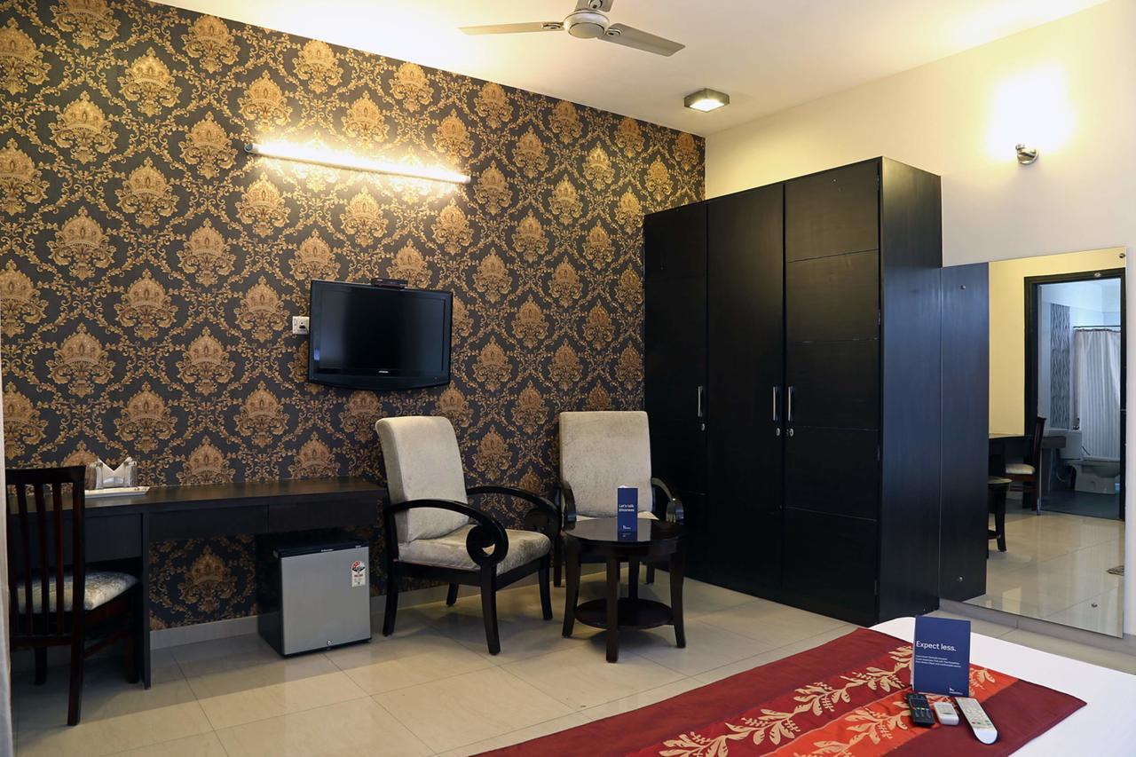 Fabhotel Signature Cyber Park Делхи Екстериор снимка