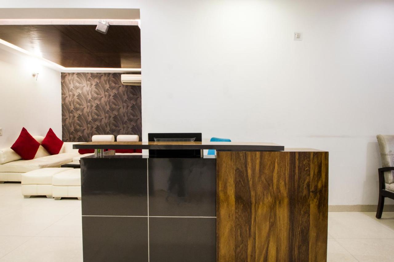 Fabhotel Signature Cyber Park Делхи Екстериор снимка